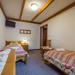 Bed & Breakfast Pod Miedza 200 M Do Term 3*