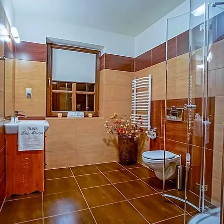 Bed and Breakfast Pod Miedza 200 M Do Term