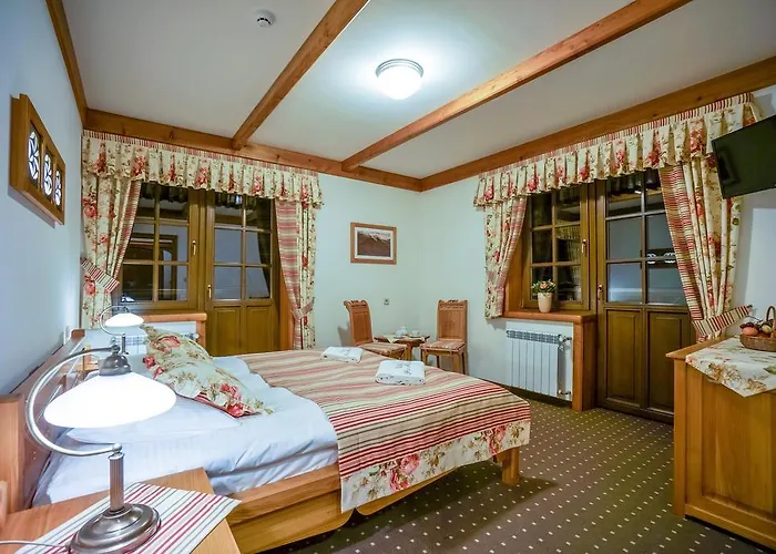 Pod Miedza 200 M Do Term ベッド・アンド・ブレックファスト